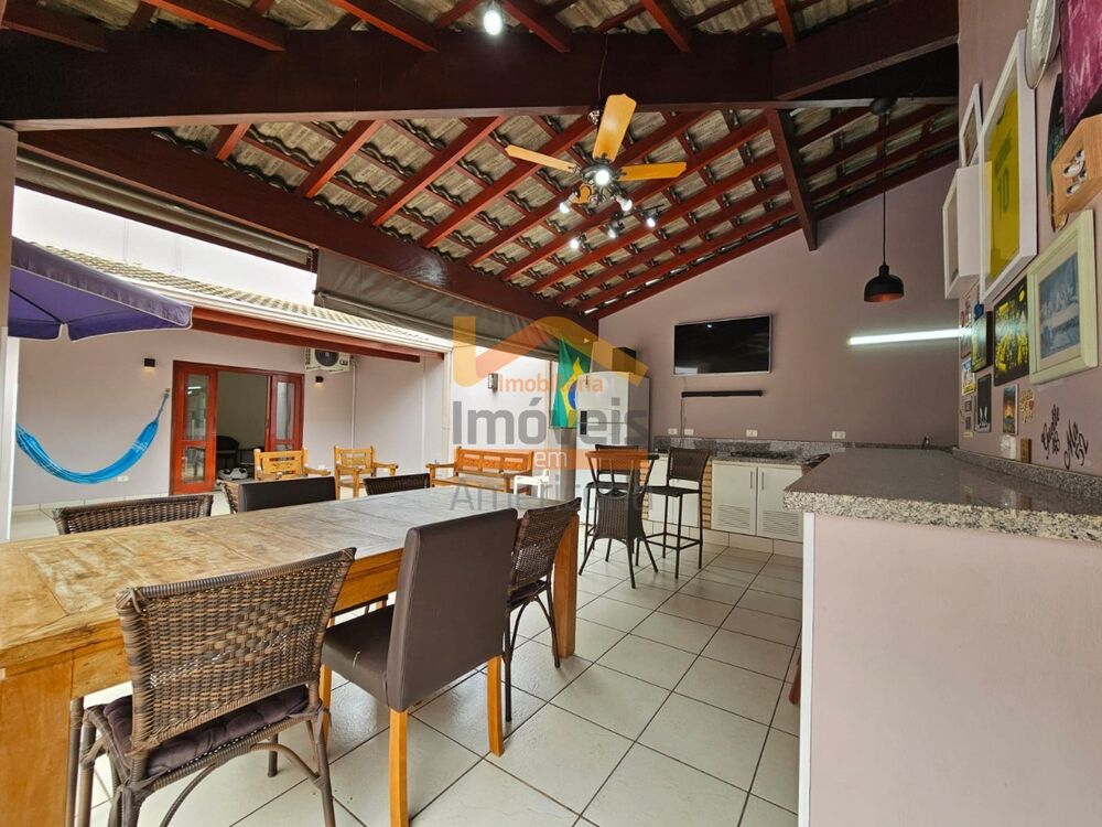 Casa à venda com 3 quartos, 334m² - Foto 6