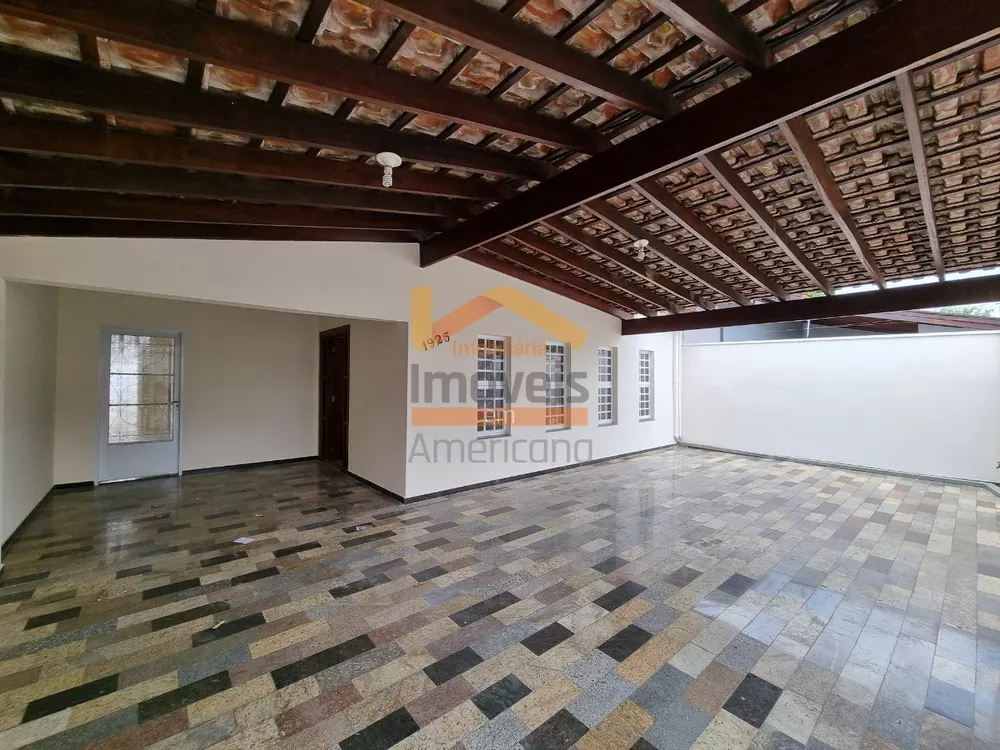 Casa à venda com 2 quartos, 235m² - Foto 1