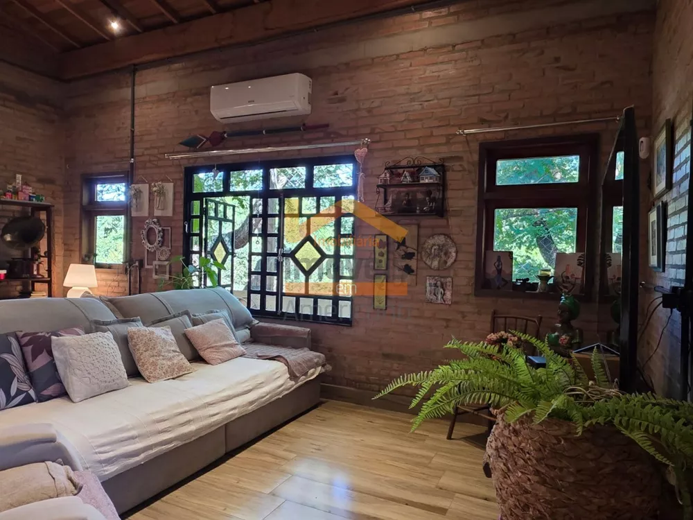 Casa, 3 quartos, 189 m² - Foto 1