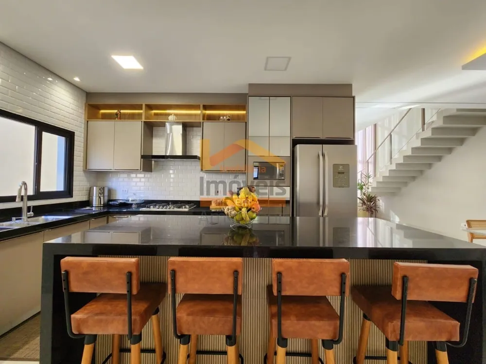 Casa, 3 quartos, 234 m² - Foto 4