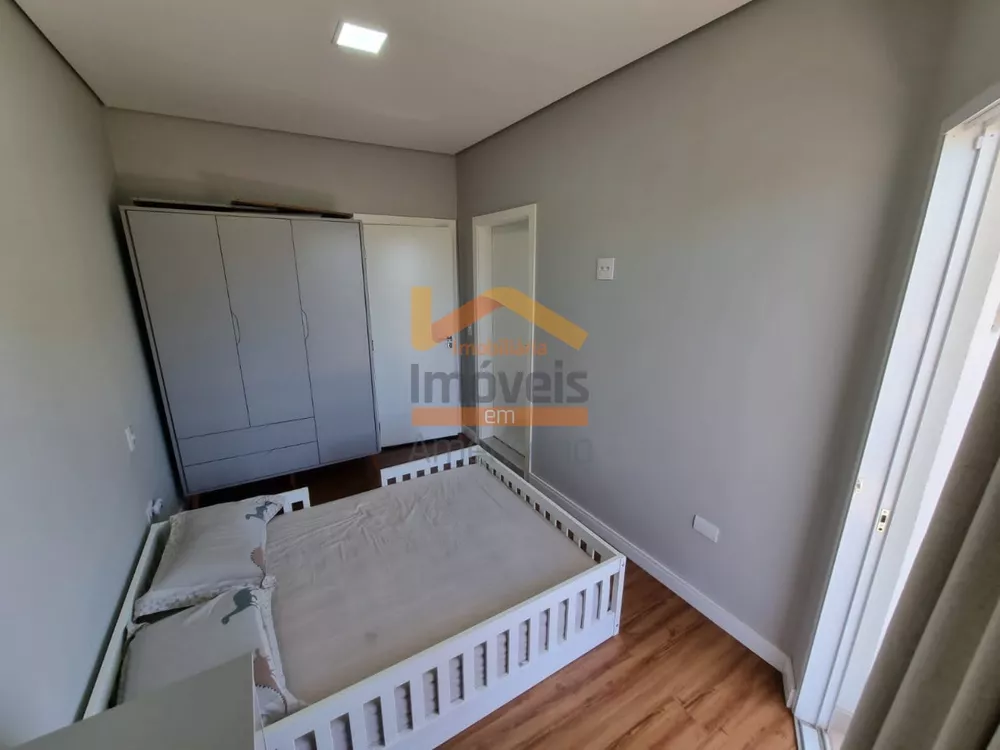 Casa, 3 quartos, 245 m² - Foto 11