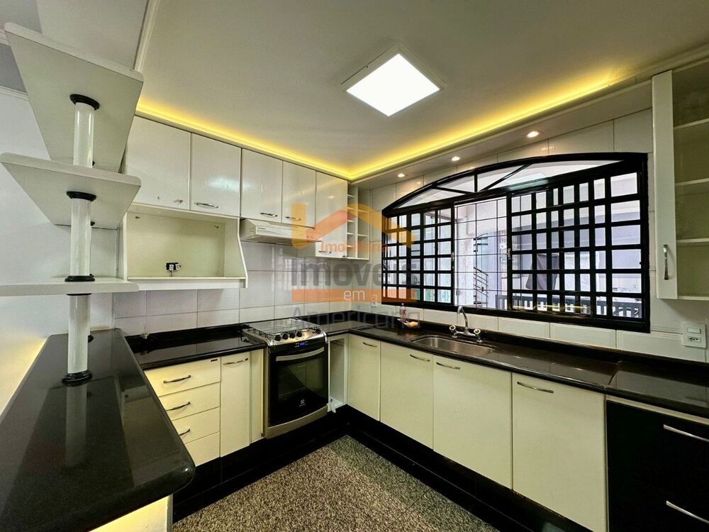 Casa, 3 quartos, 263 m² - Foto 6