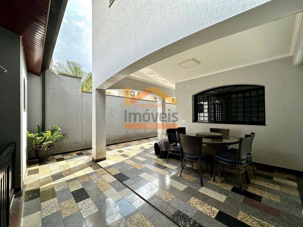 Casa, 3 quartos, 263 m² - Foto 5