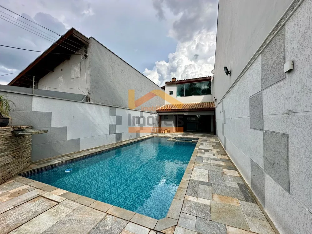 Casa, 3 quartos, 263 m² - Foto 2