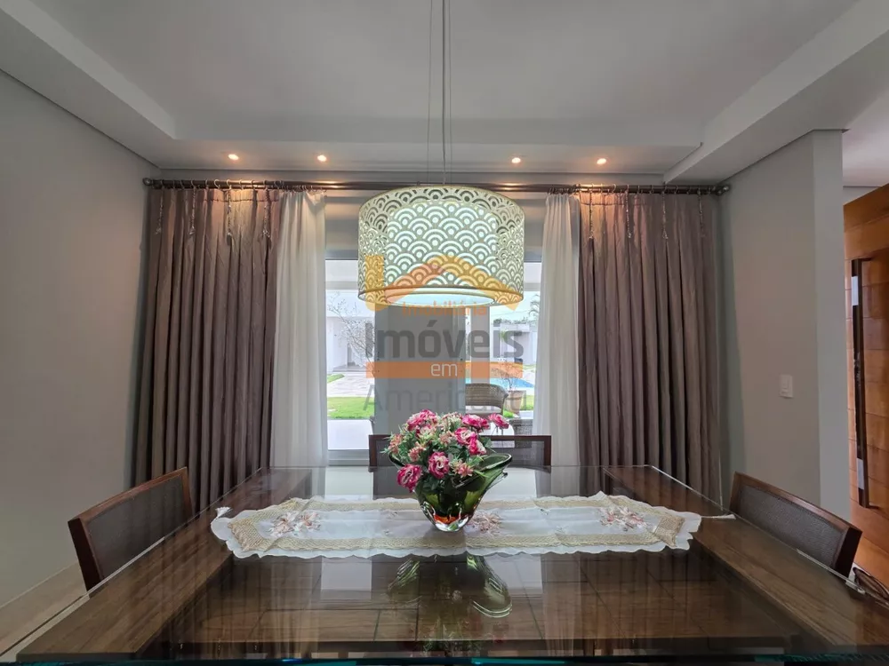 Casa, 4 quartos, 380 m² - Foto 1