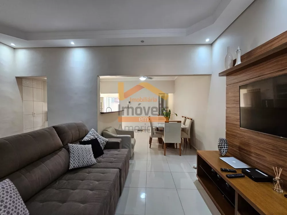 Casa à venda com 3 quartos, 175m² - Foto 2