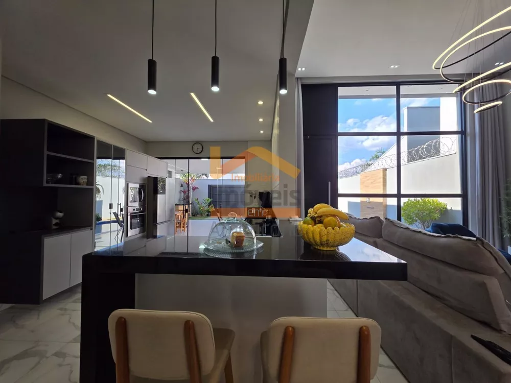 Casa, 3 quartos, 220 m² - Foto 2