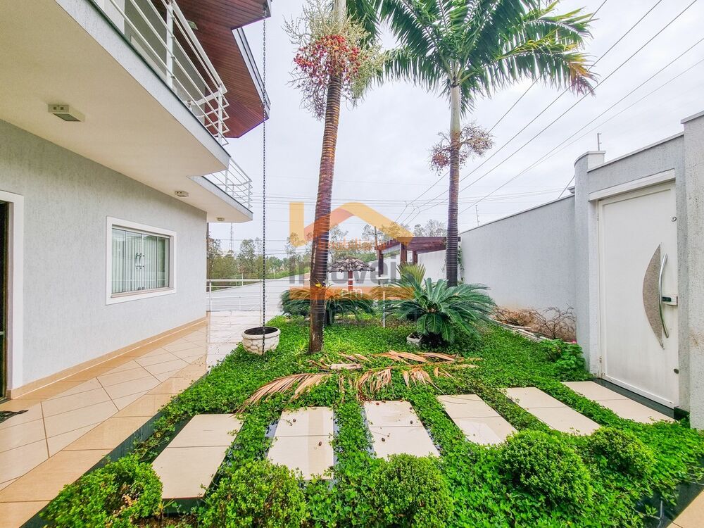 Sobrado à venda com 4 quartos, 352m² - Foto 1