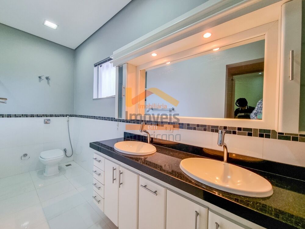Sobrado à venda com 4 quartos, 352m² - Foto 19