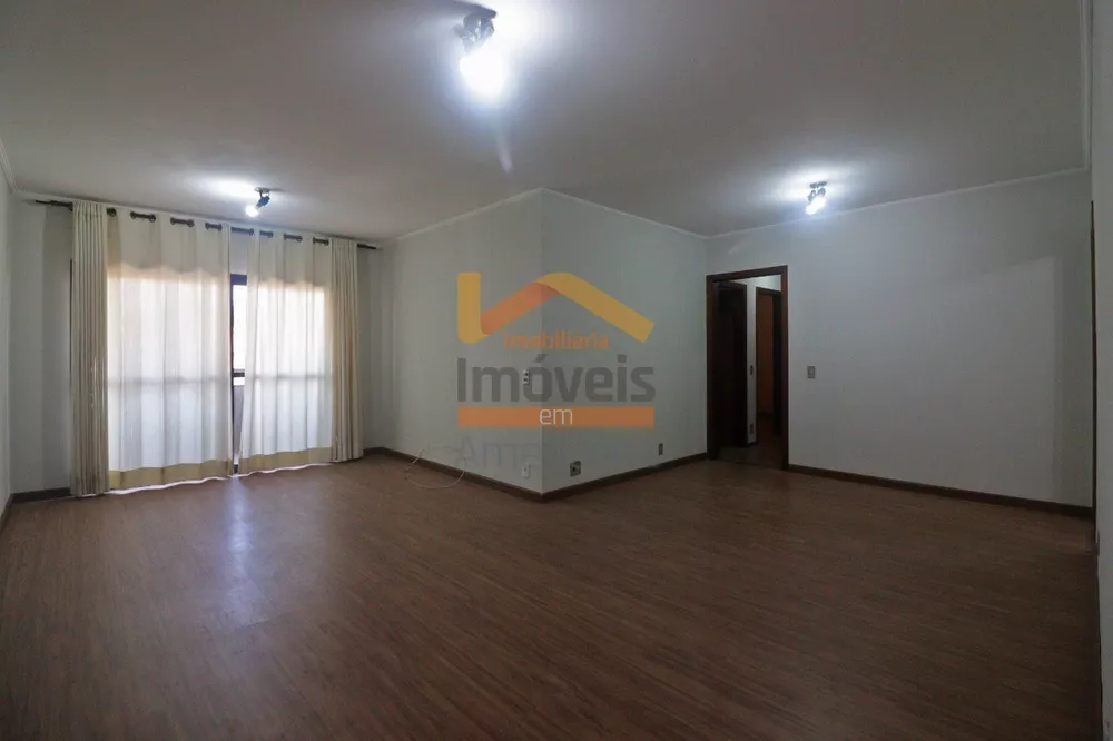 Apartamento à venda com 3 quartos, 119m² - Foto 1