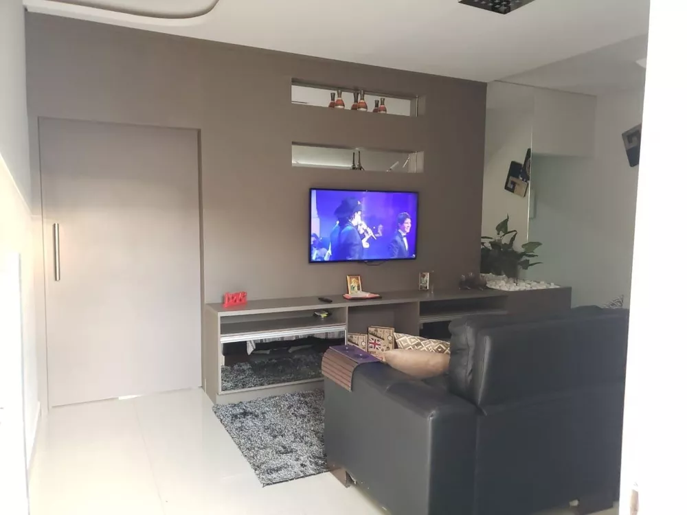 Casa à venda com 2 quartos, 130m² - Foto 4