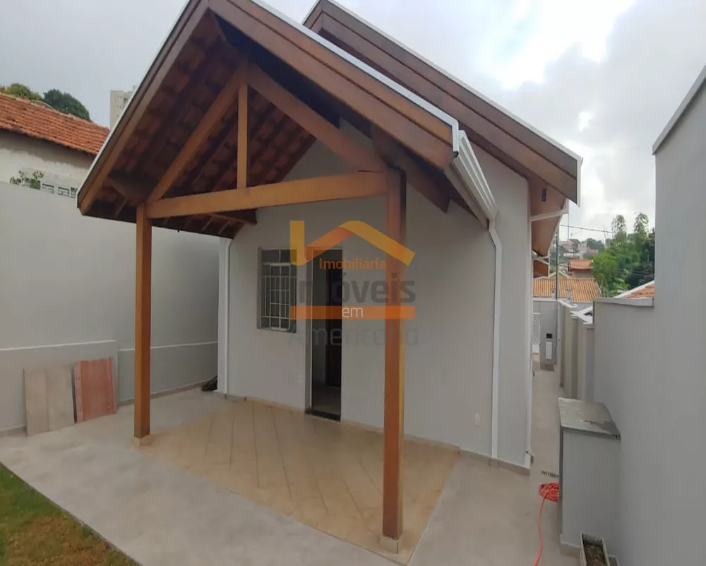 Casa à venda com 2 quartos, 240m² - Foto 2