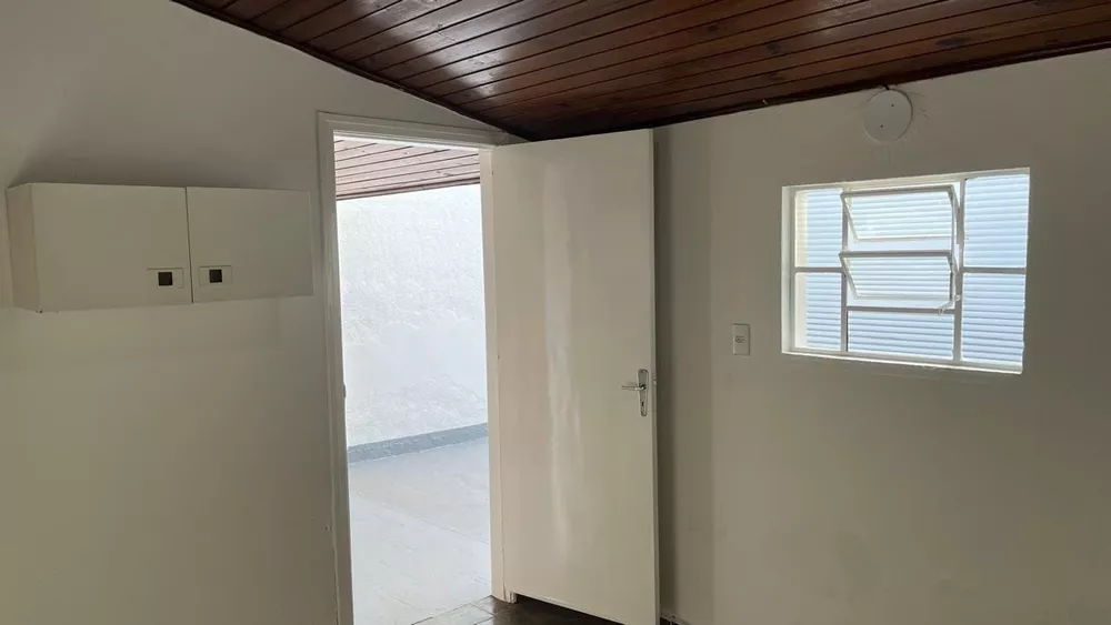 Casa à venda com 3 quartos, 198m² - Foto 4