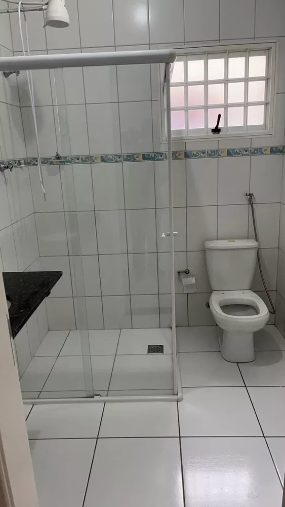 Casa à venda com 3 quartos, 198m² - Foto 2