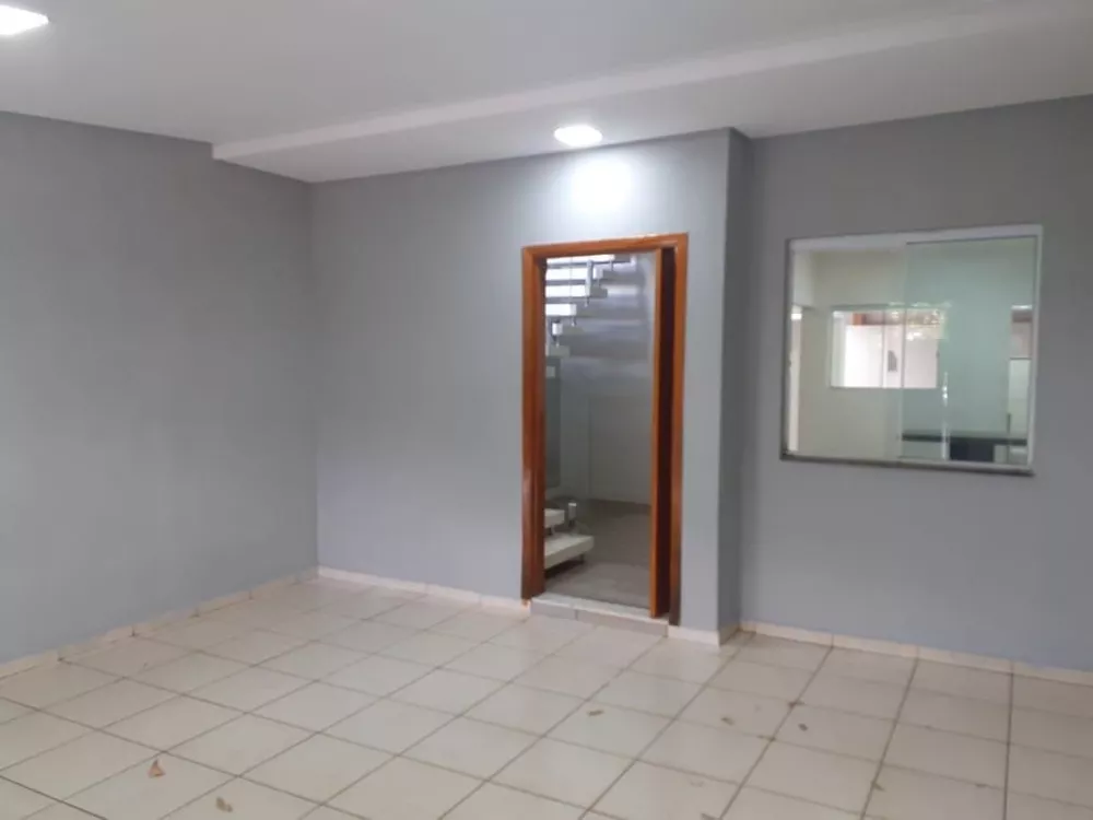 Casa à venda com 3 quartos, 77m² - Foto 2