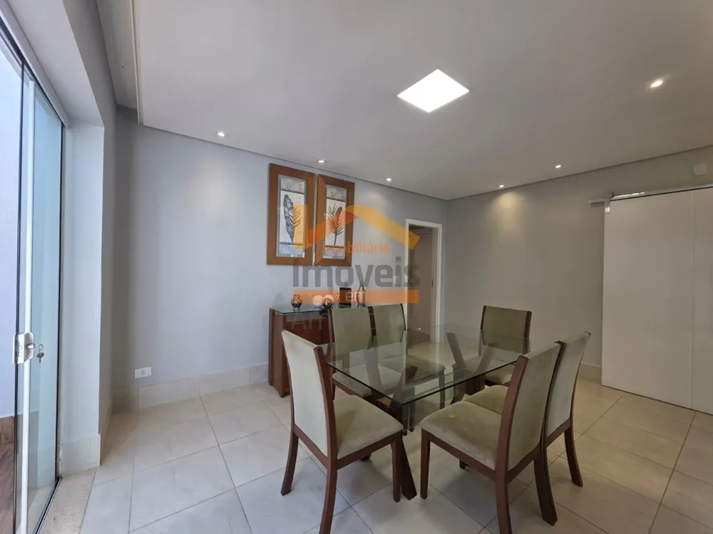 Casa, 3 quartos, 224 m² - Foto 1