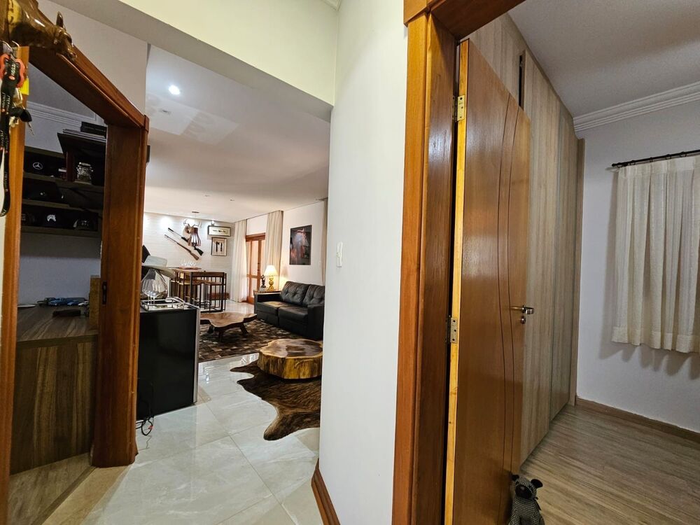 Chácara à venda com 3 quartos, 375m² - Foto 1