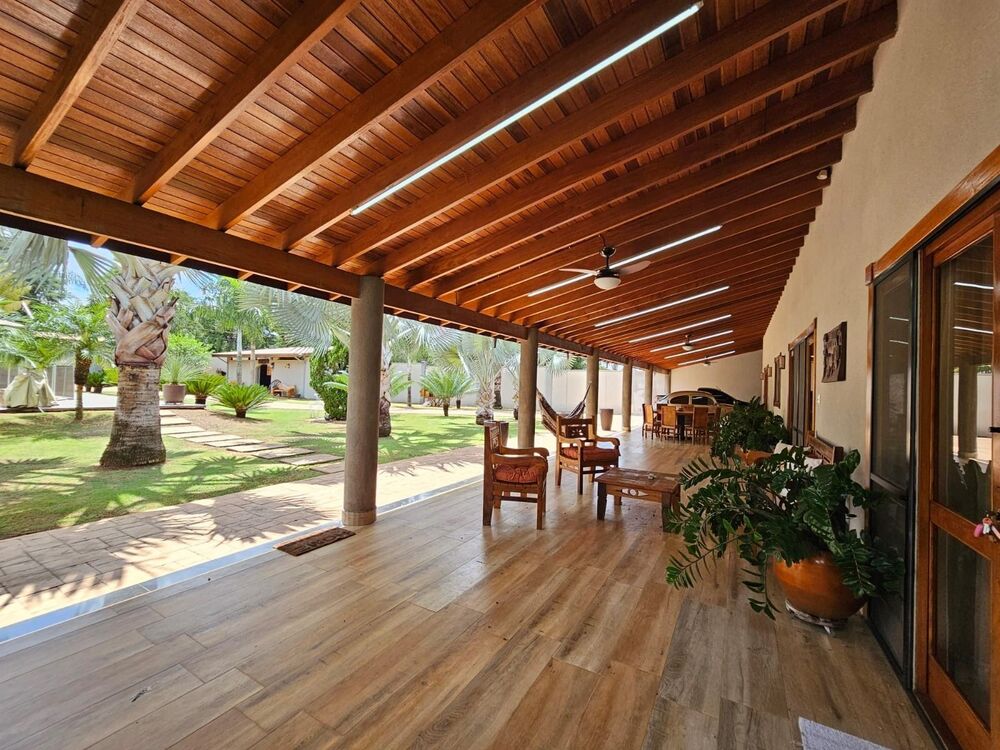 Chácara à venda com 3 quartos, 375m² - Foto 2