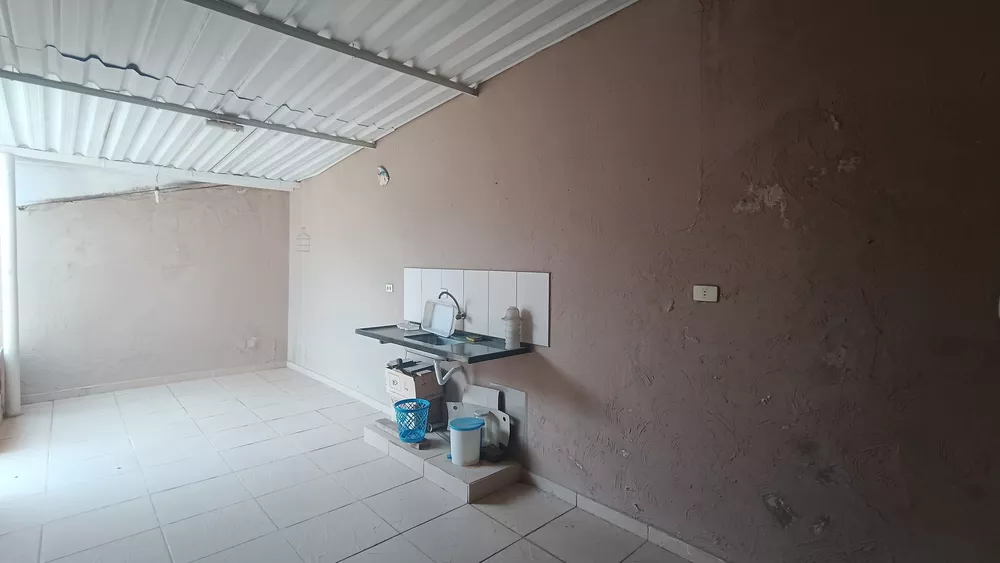 Casa para alugar com 3 quartos, 107m² - Foto 2