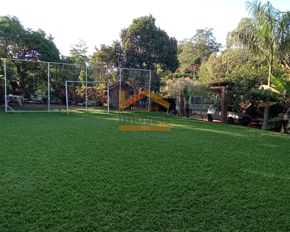 Fazenda à venda com 2 quartos, 140m² - Foto 1