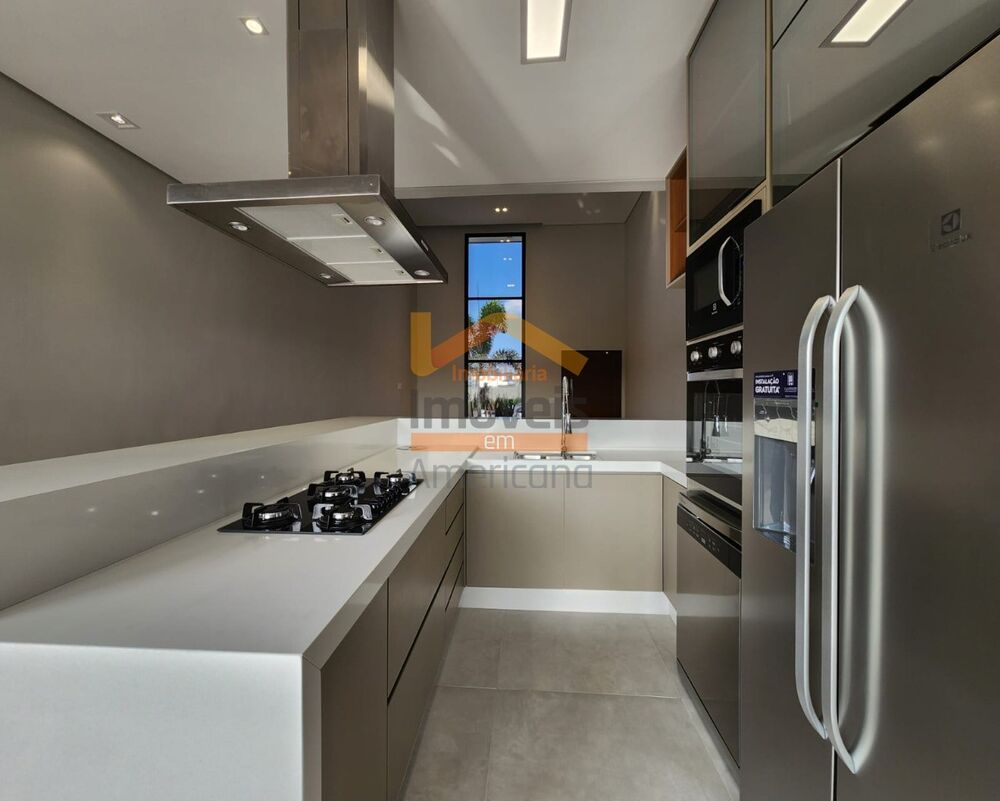 Casa de Condomínio à venda com 3 quartos, 248m² - Foto 1