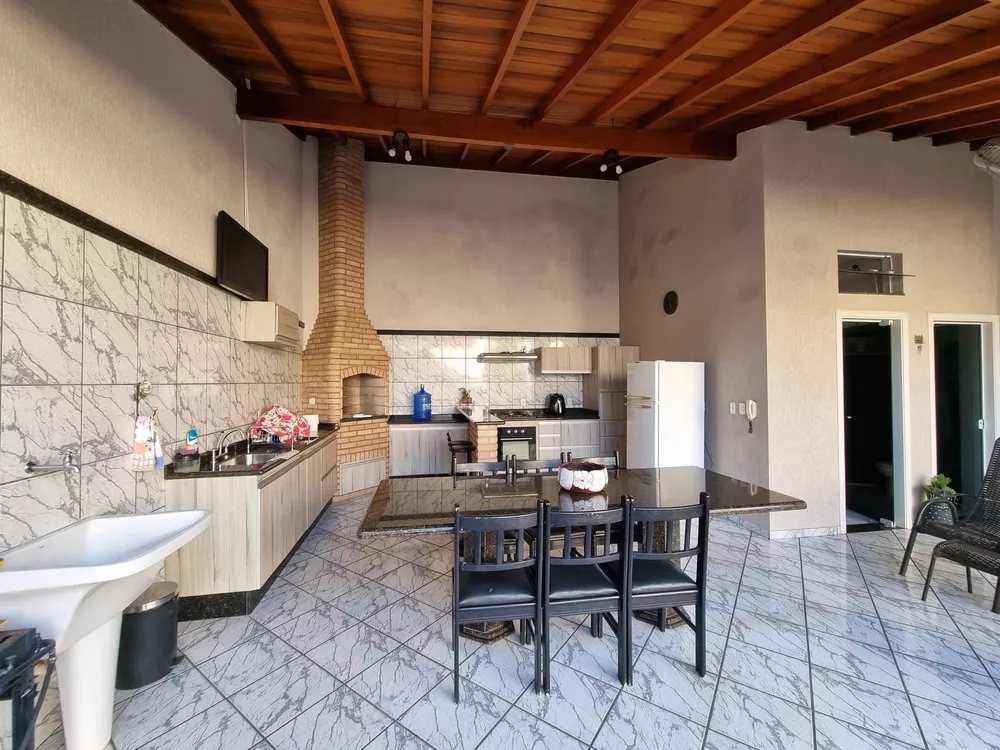 Casa, 3 quartos, 247 m² - Foto 4