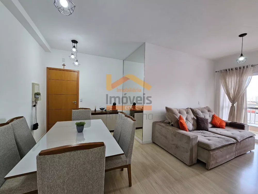 Apartamento à venda com 3 quartos, 81m² - Foto 1