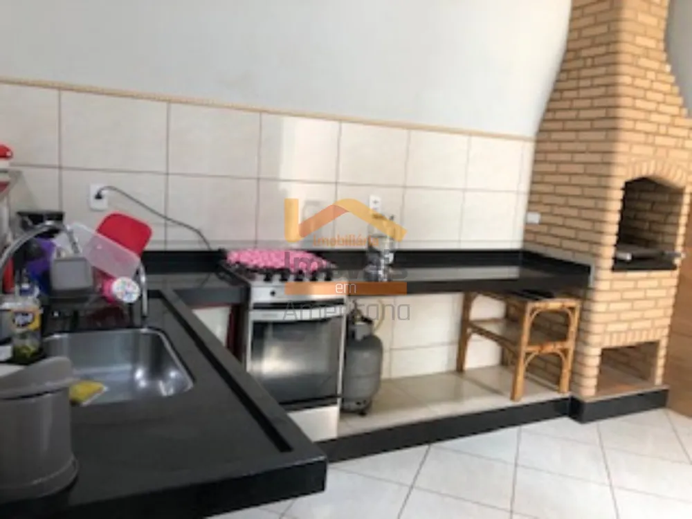 Casa, 3 quartos, 227 m² - Foto 1