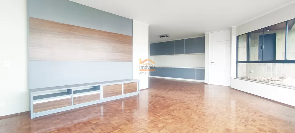 Apartamento à venda com 3 quartos, 192m² - Foto 1