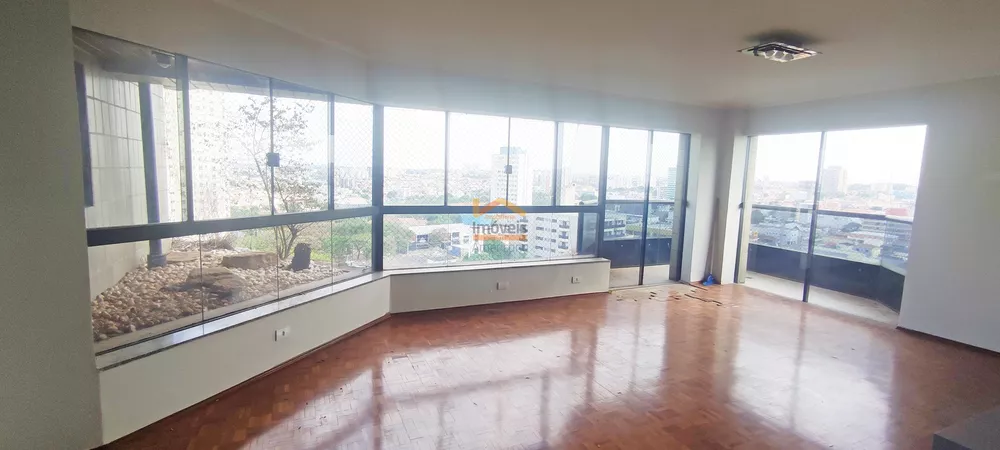 Apartamento à venda com 3 quartos, 192m² - Foto 4