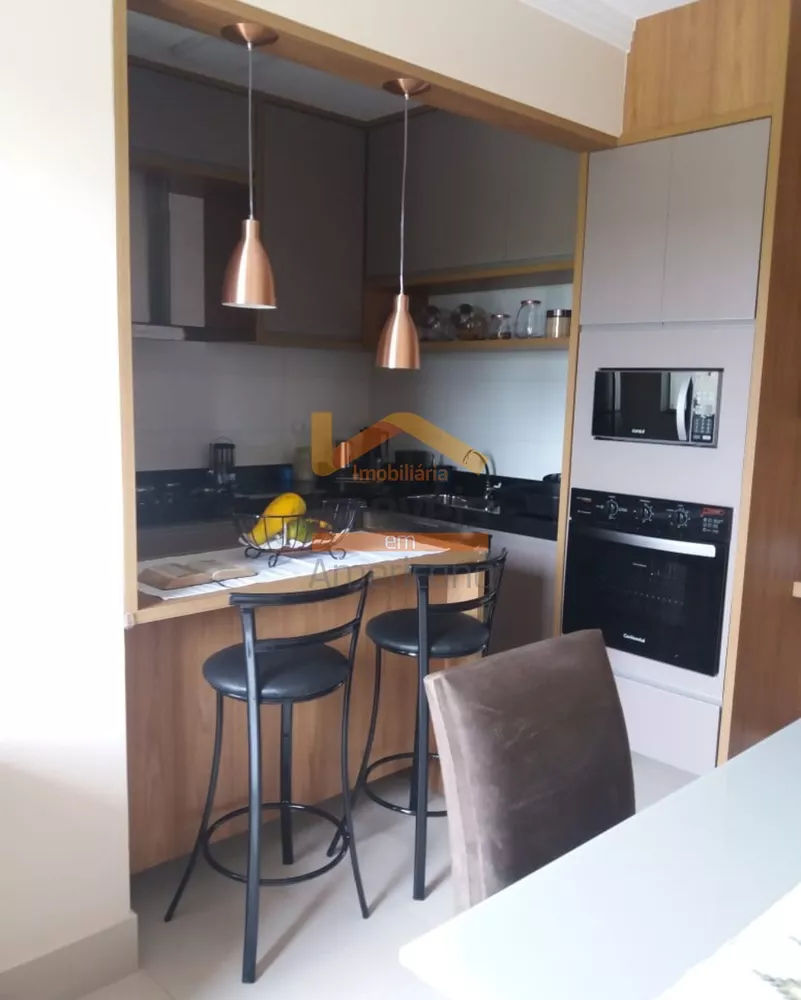 Apartamento à venda com 2 quartos, 77m² - Foto 1