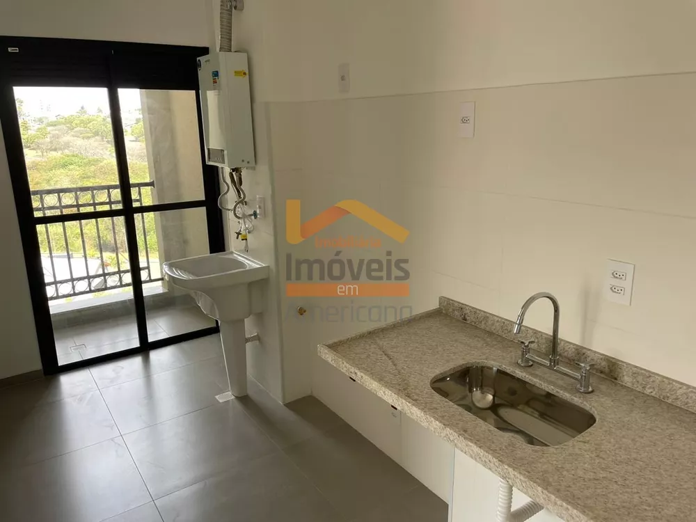 Apartamento à venda com 3 quartos, 70m² - Foto 2