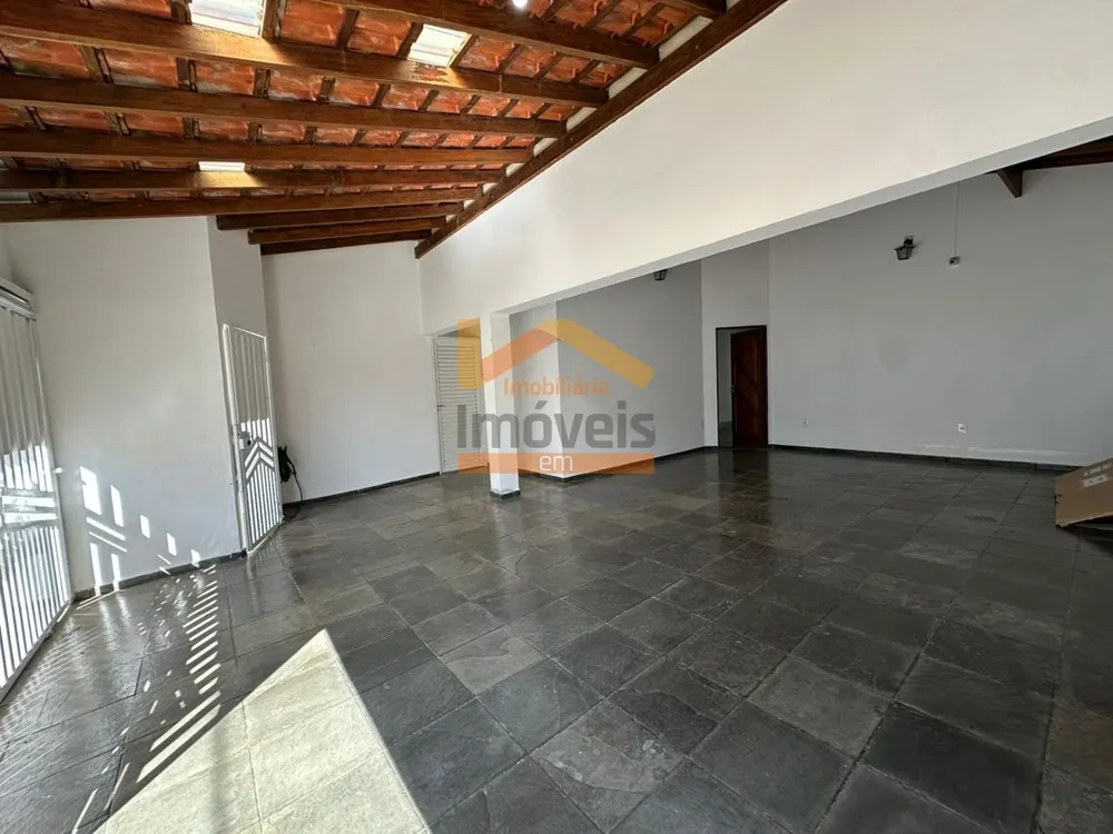 Casa, 4 quartos, 330 m² - Foto 1
