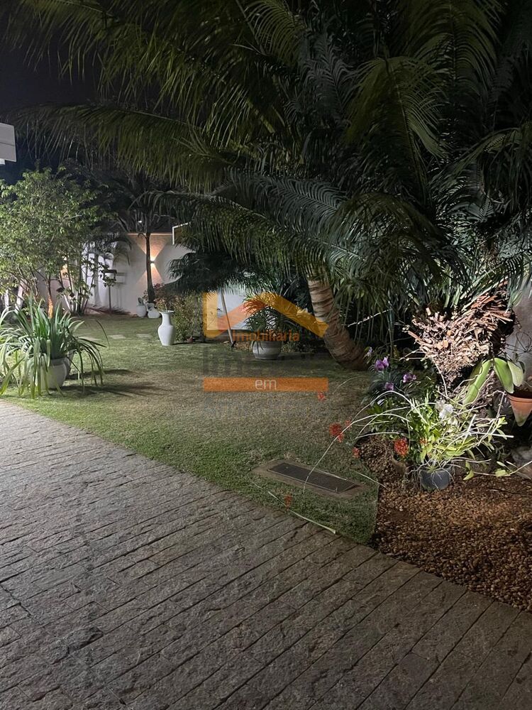Casa à venda com 4 quartos, 284m² - Foto 7