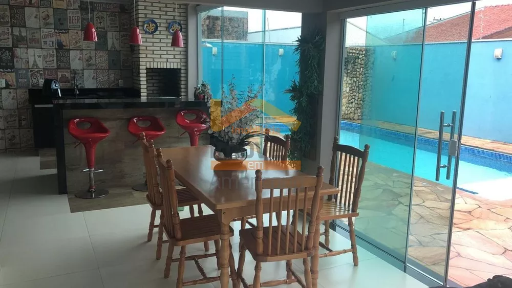 Casa, 3 quartos, 350 m² - Foto 1