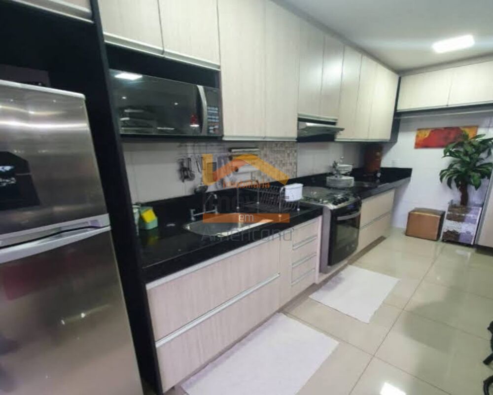 Sobrado à venda com 2 quartos, 210m² - Foto 1