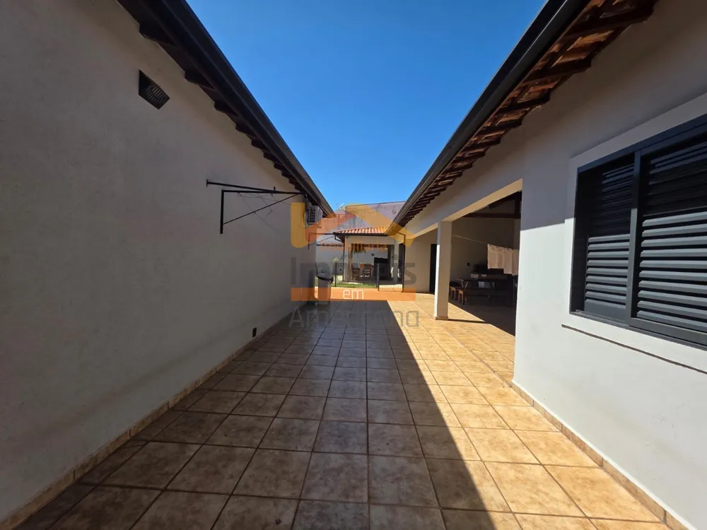Casa, 4 quartos, 245 m² - Foto 3