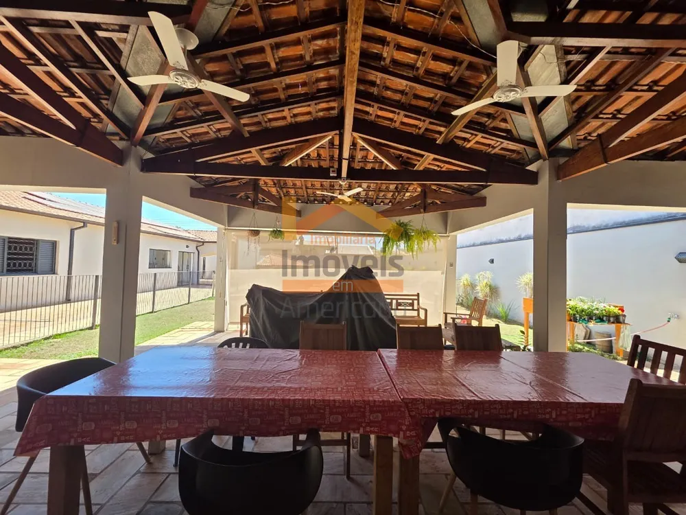 Casa, 4 quartos, 245 m² - Foto 1