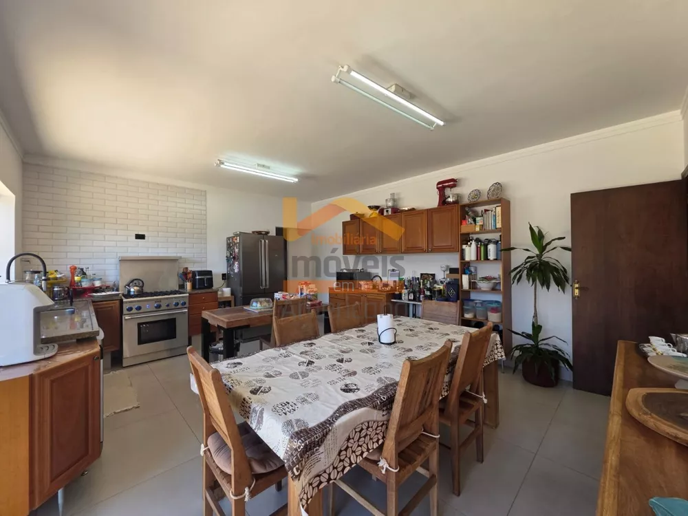 Casa, 4 quartos, 245 m² - Foto 1