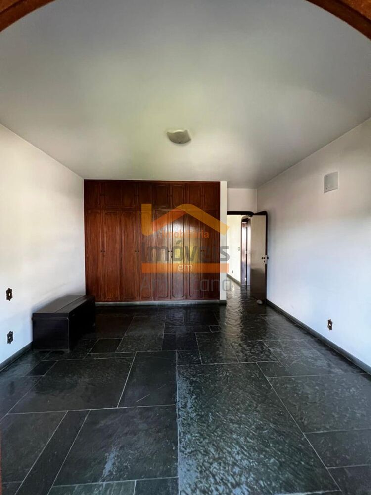 Casa à venda e aluguel com 3 quartos, 660m² - Foto 9