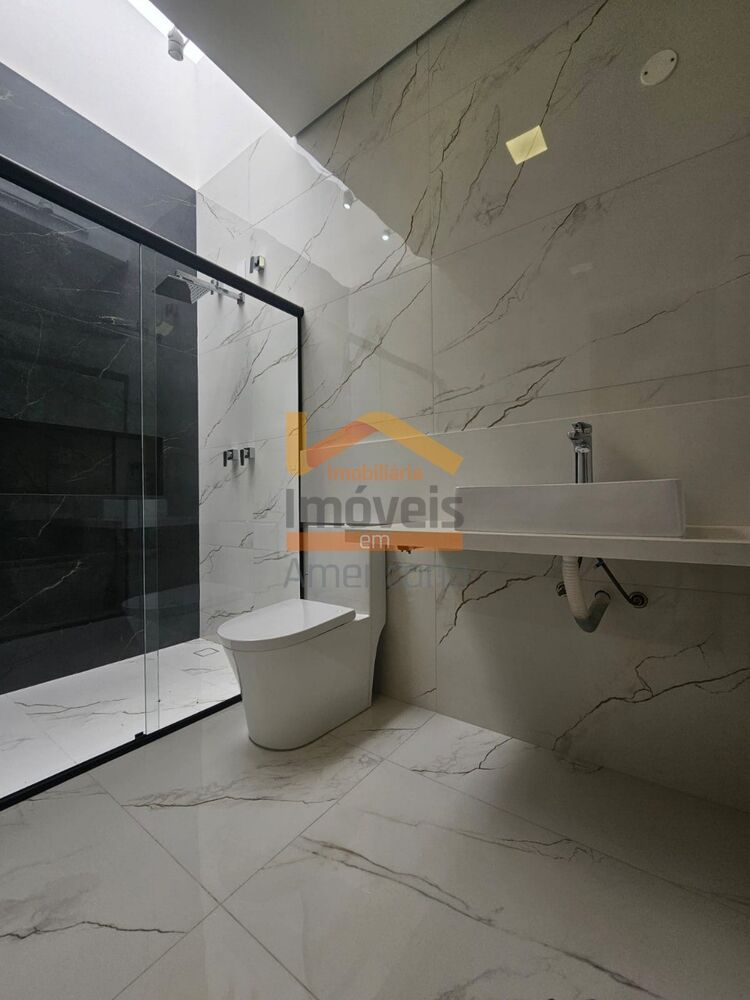 Casa à venda com 3 quartos, 220m² - Foto 11