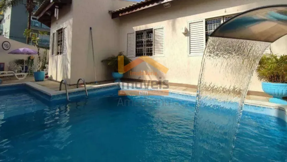 Casa, 3 quartos, 151 m² - Foto 1
