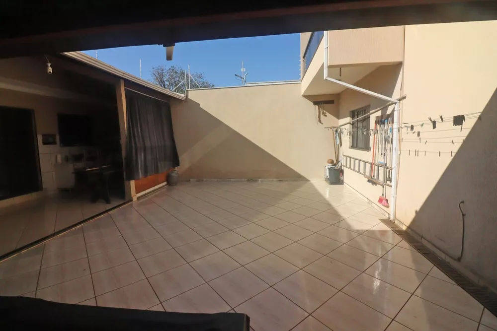 Casa, 3 quartos, 240 m² - Foto 22