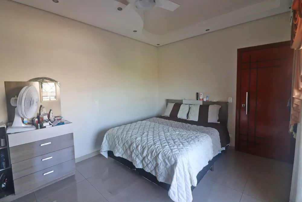 Casa, 3 quartos, 240 m² - Foto 8