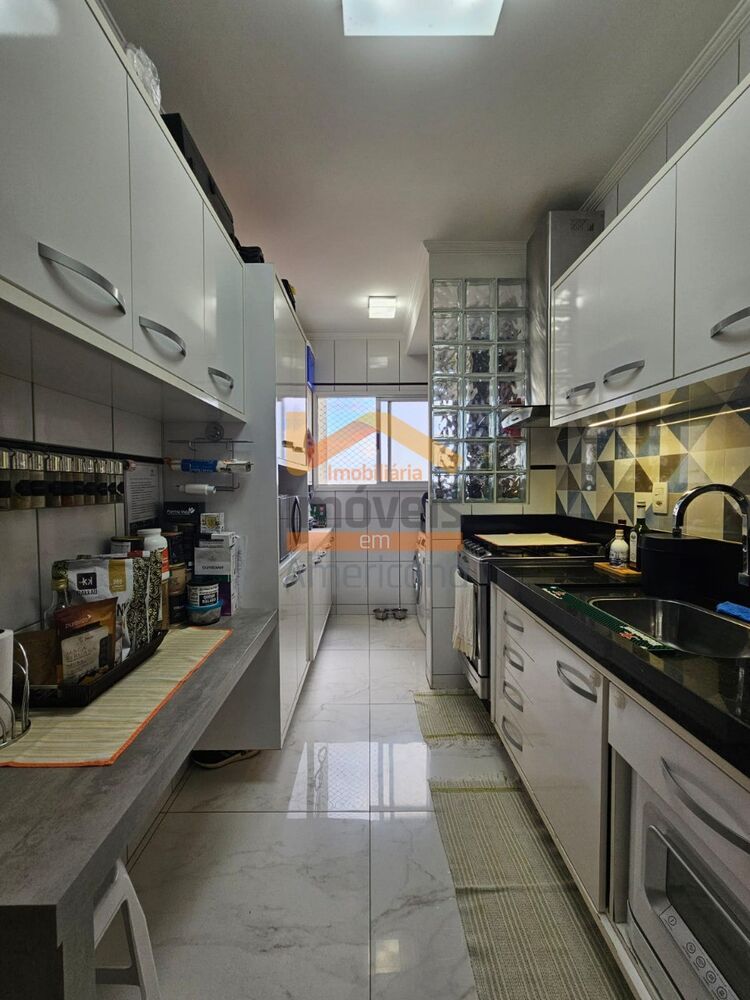 Apartamento à venda com 3 quartos, 80m² - Foto 4