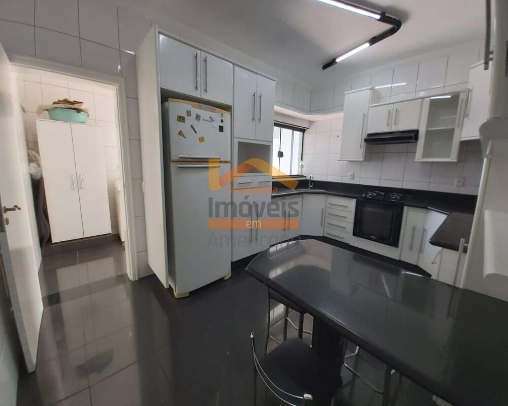 Casa à venda com 3 quartos, 180m² - Foto 7