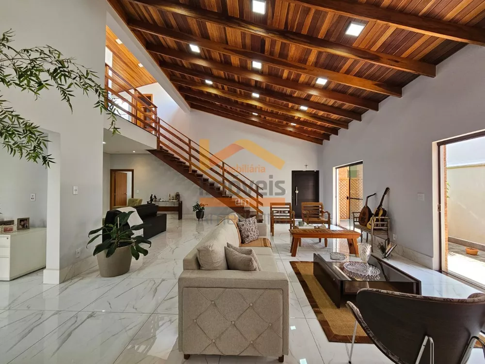 Casa de Condomínio à venda com 3 quartos, 274m² - Foto 1