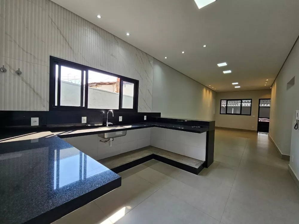 Casa, 3 quartos, 190 m² - Foto 1