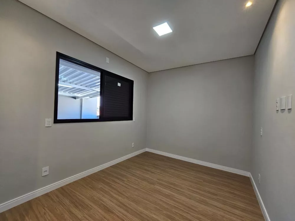 Casa, 3 quartos, 190 m² - Foto 2