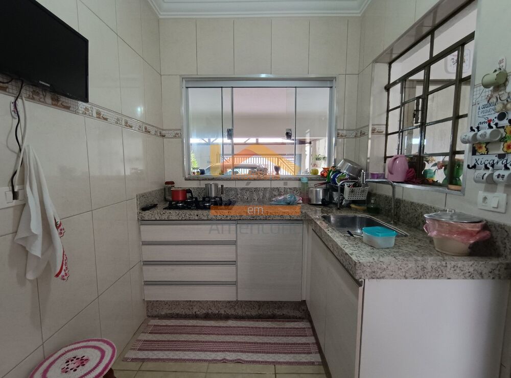 Casa, 3 quartos, 250 m² - Foto 1